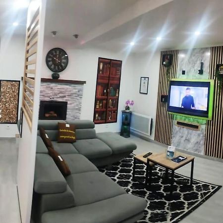 Hebergement Au Logis Souge-le-Ganelon Ngoại thất bức ảnh